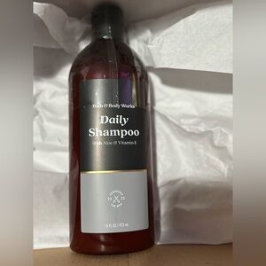 Bath & Body Works Black Shampoo for Luxurious Hair